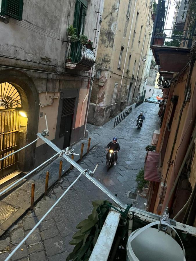Апартаменты Centro Storico Casa Mari' Неаполь Экстерьер фото