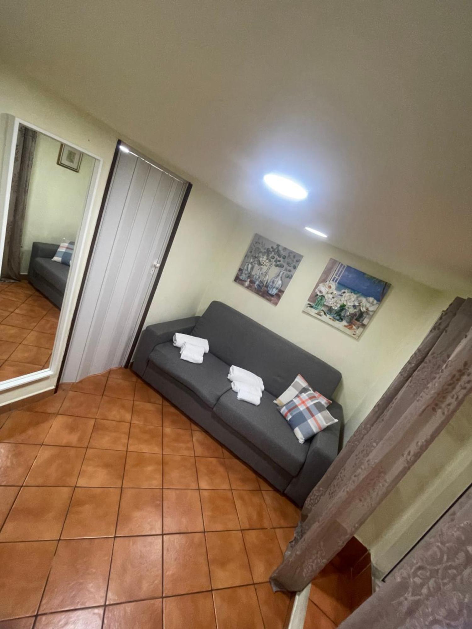 Апартаменты Centro Storico Casa Mari' Неаполь Экстерьер фото